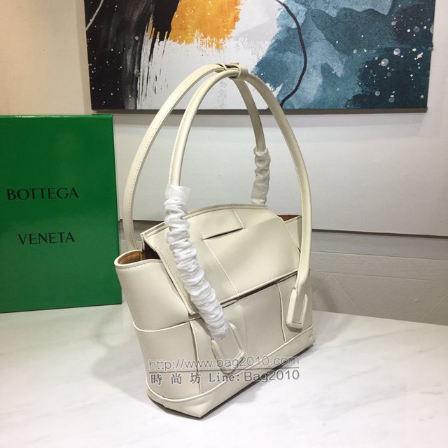 Bottega veneta高端女包 寶緹嘉爆款THE ARCO編織款手提包  BV經典款蝙蝠包  gxz1120